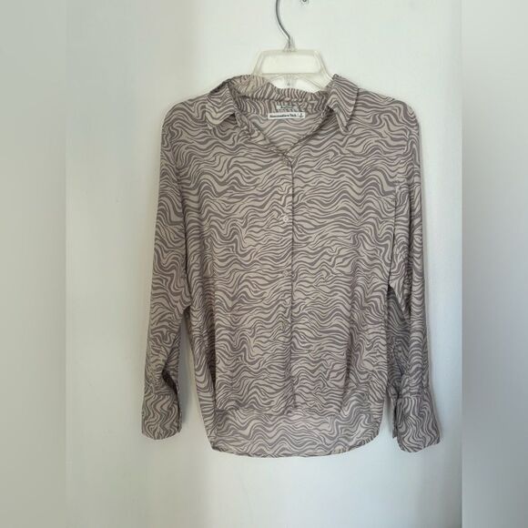 Abercrombie boyfriend fit zebra print long sleeve button down top size Small - Picture 4 of 8